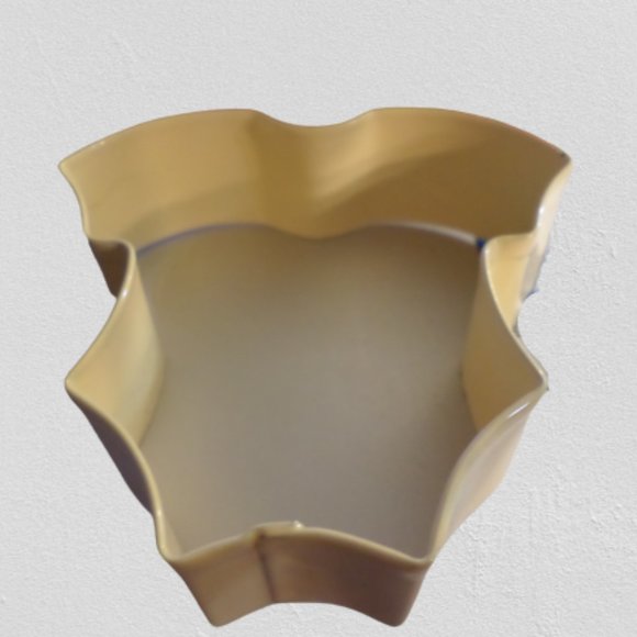 Wilton Cookie Cutter Baby Onesie - Picture 3 of 4